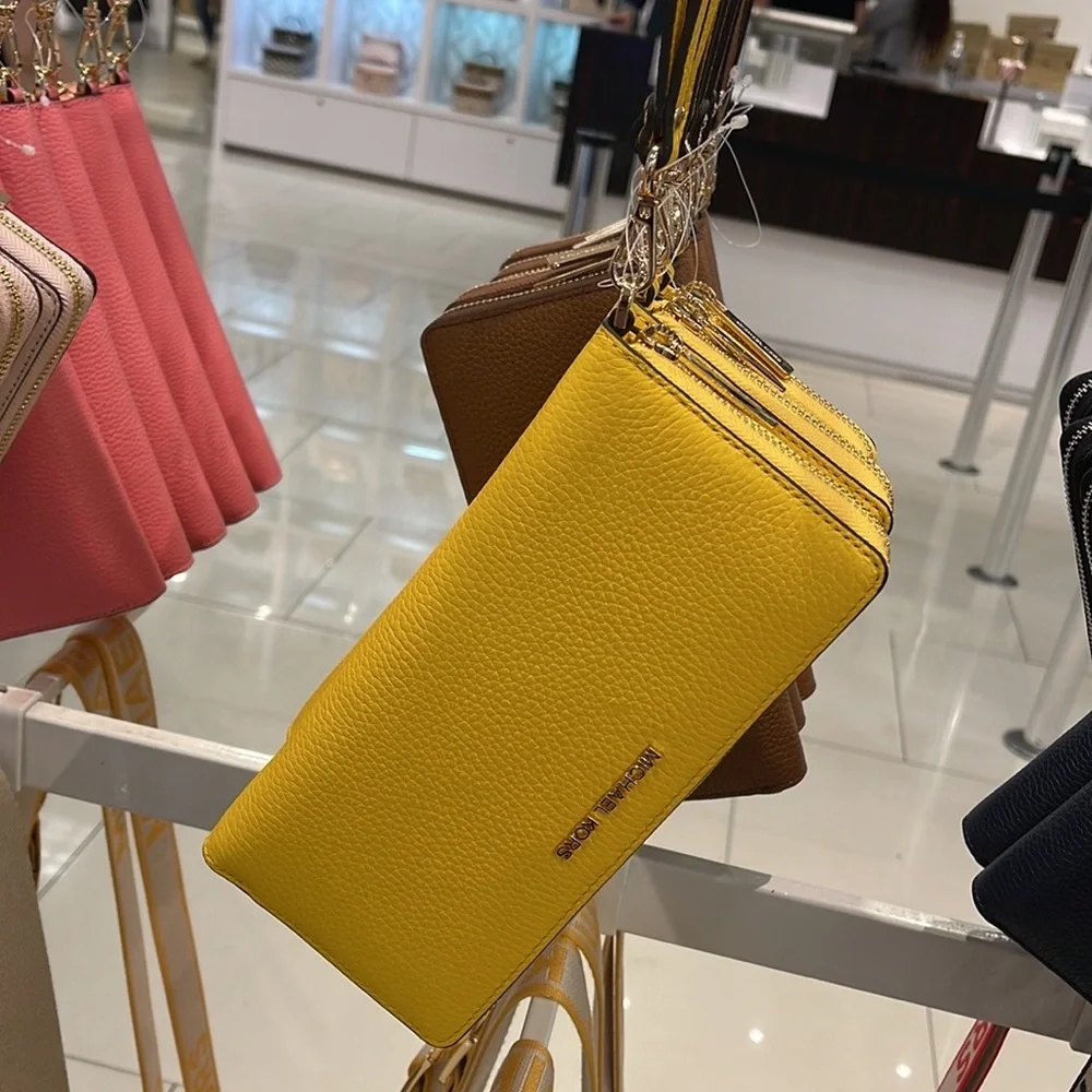 Michael Kors Jet Set Travel Large Travel CONTINENTAL BUTTER